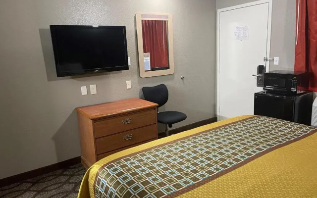 Super 7 Inn Memphis - Graceland