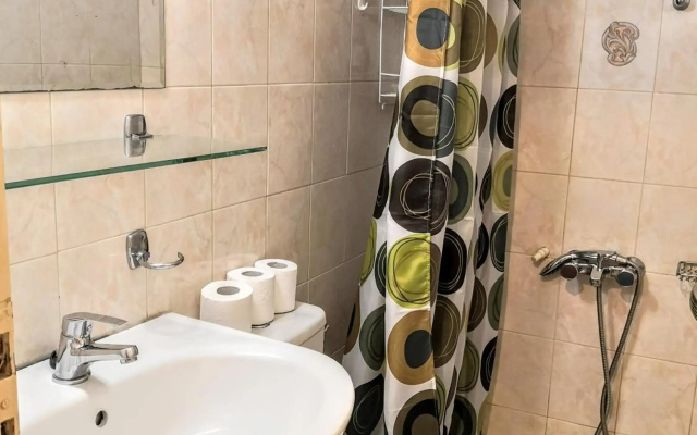 Zenios Kisamos-Pretty comfy studio