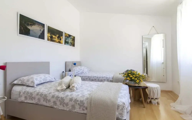 Deluxe Villa in Šibenik near Lake