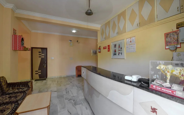 OYO 10499 Hotel Shiv Shakti