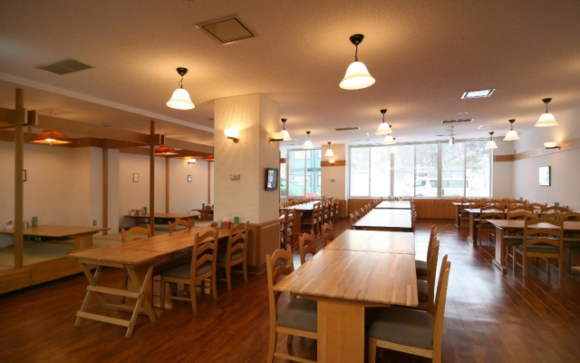 Kokumin Shukusha Higashi Taisetsuso