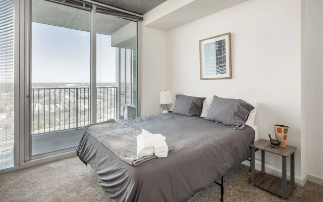 FRONTDESK Skyhouse Apts Uptown Charlotte