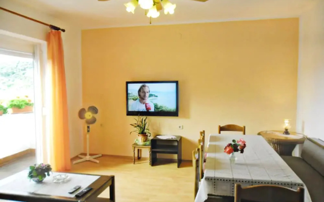 Apartments Josip / Three Bedrooms A1