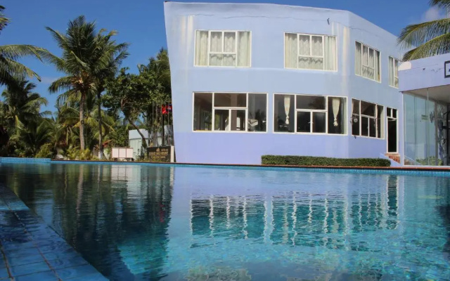 Scarlet Sails Resort