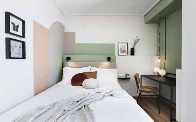 Iconic 1BR Apartment in Koukaki by UPSTREET