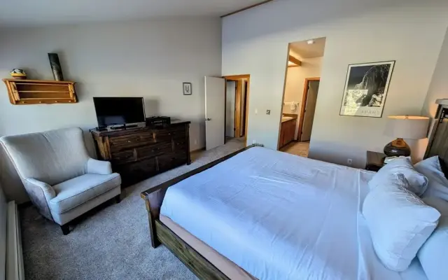 Pines 2169