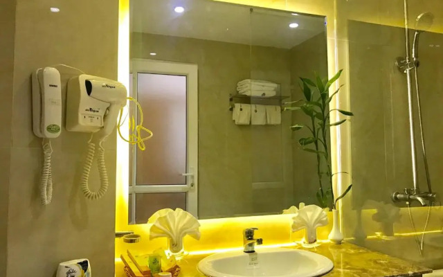 Sandals Hoàng Yến Hotel
