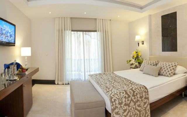 Ali Bey Club & Park