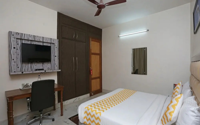 OYO 14445 Cyber Inn