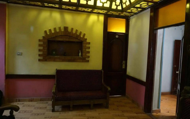 Kings Palace Hostel