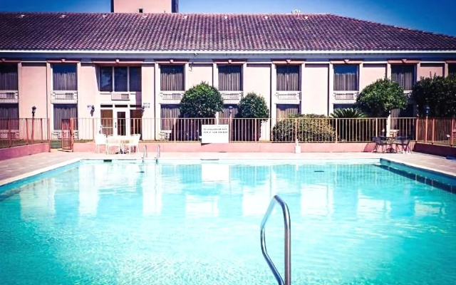 Regency Hotel & Conference Center