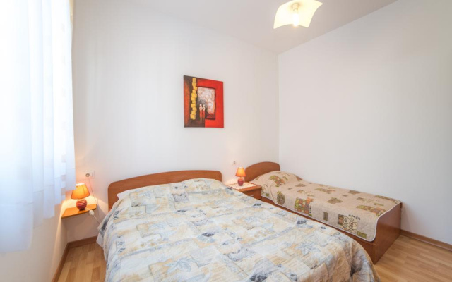 Apartments Silva 469