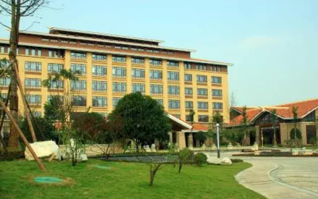 Xinjin Celebrity City Hotel