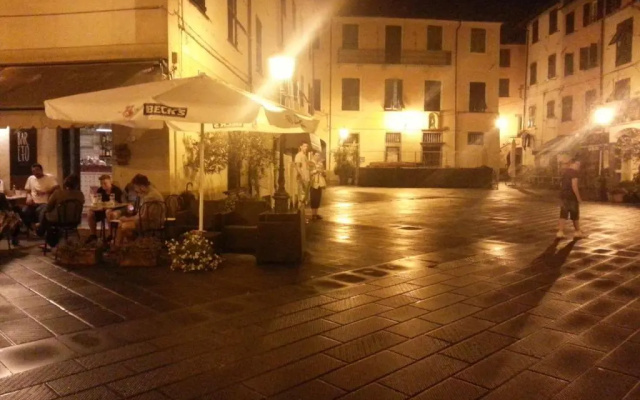 La Luna nel Borgo