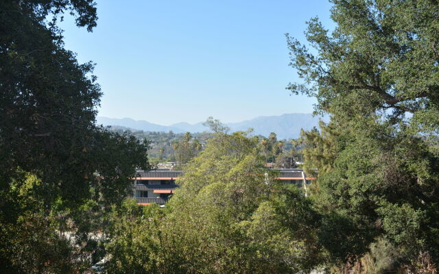 Arroyo Vista Inn 1