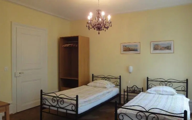 3 Camere