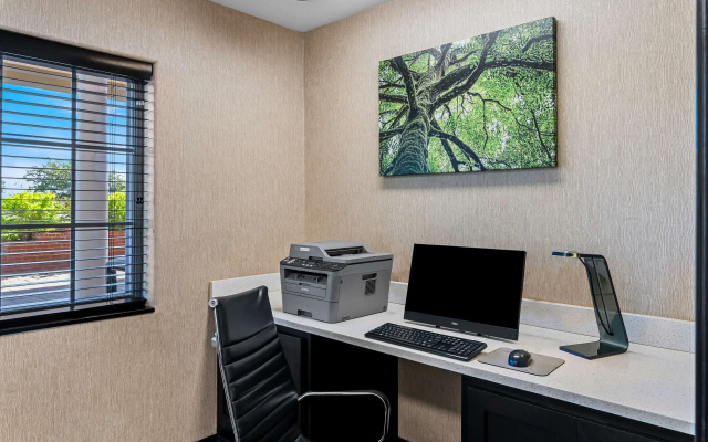 Best Western Presidential Hotel & Suites