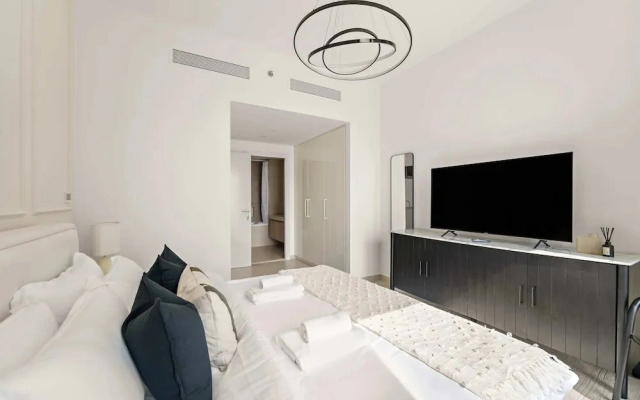 Silkhaus Luxury 2BR Emaar Tower Family Ideal
