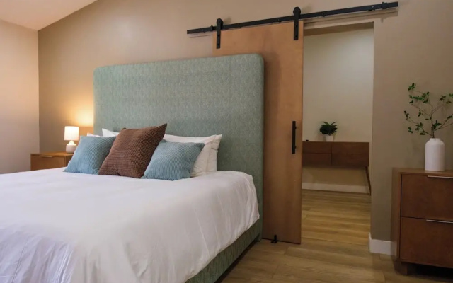 Adobe inn