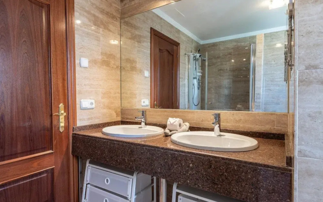 Bahia Casares 4 - Apartment In Casares. Free Wifi