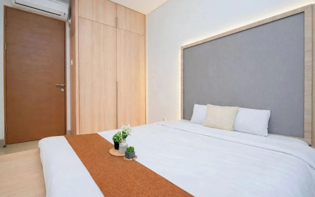 Calm And Restful 1Br At Ciputra World 2 Apartment