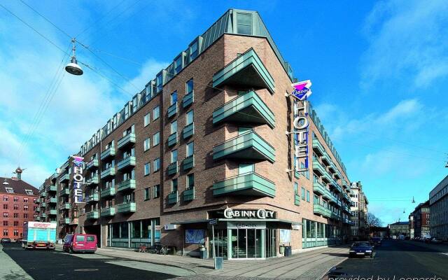 CABINN City Hotel вид на фасад