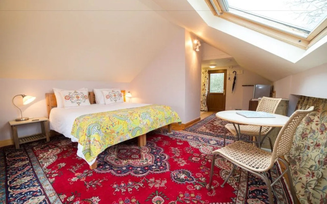 Brush and Boot B&B