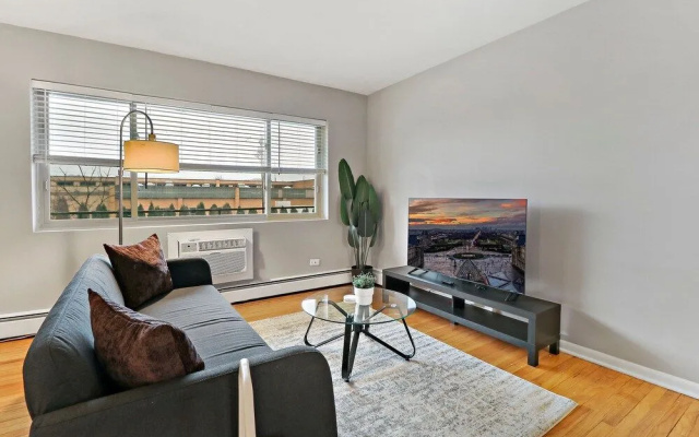 Scenic 1BR APT in Arlington Heights