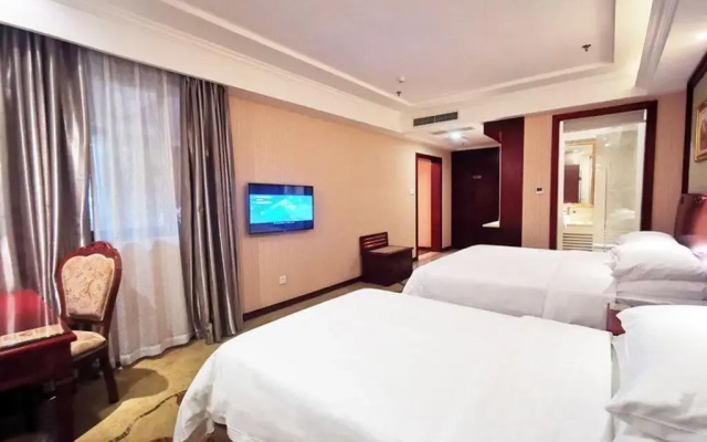 Vienna Hotel Chongqing Changshengqiao Subway Station Branch
