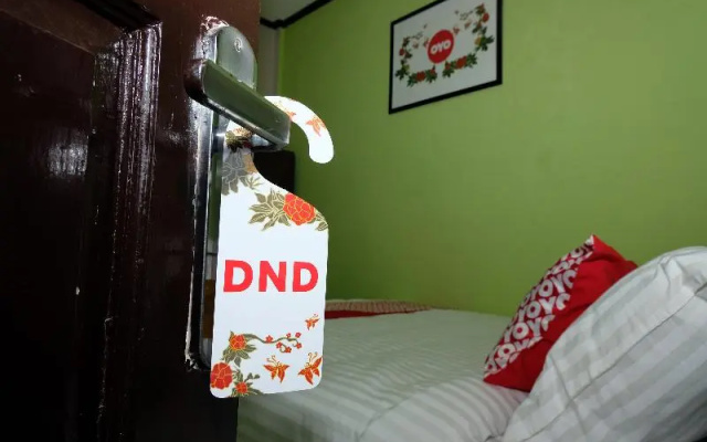 Steze Kost By OYO Rooms