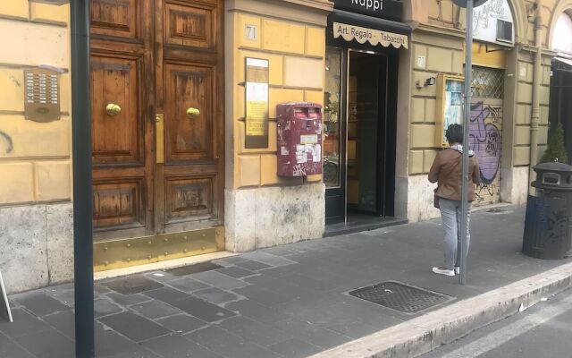 Отель Residenza Borghese 71 вид на фасад