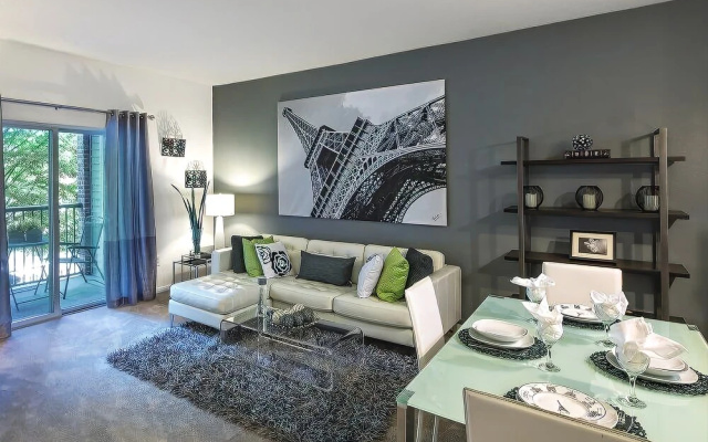 Global Luxury Suites at Broad Street