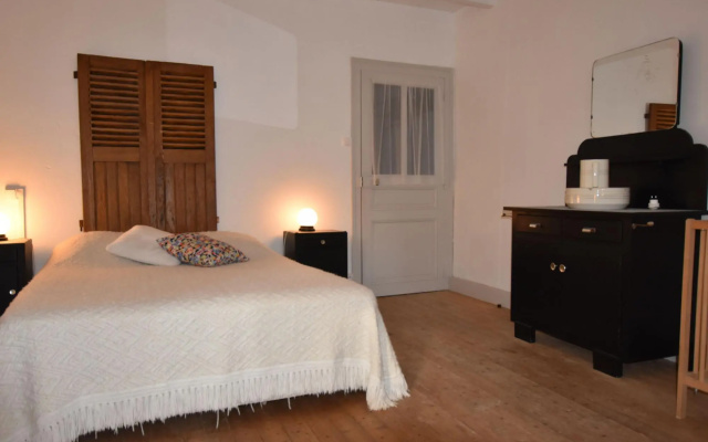 Romantic Holiday Home in Barricourt with Barbecue