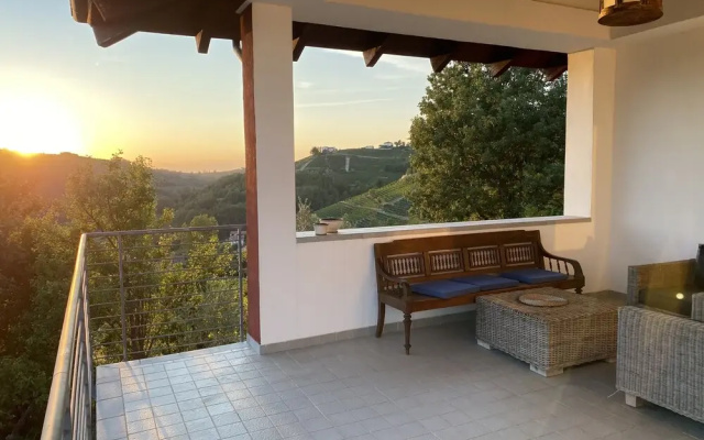 Pool Villa With Wide View on Langhe Hills