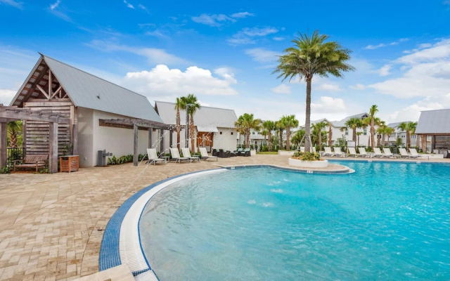 Town of Prominence 326b- Seaside Paradise