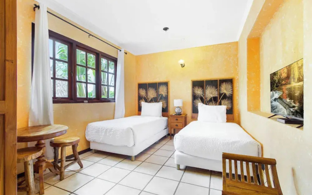 Mexican Style Villa With Private Pool, Free Utilities