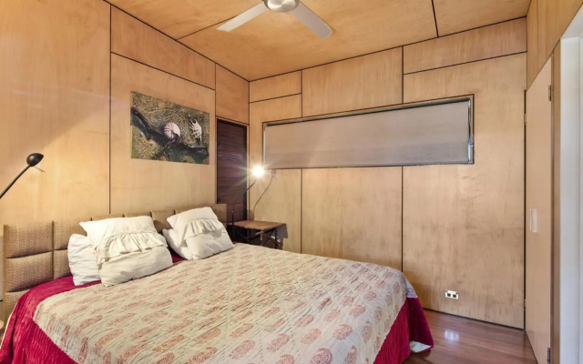Pandanus Retreat