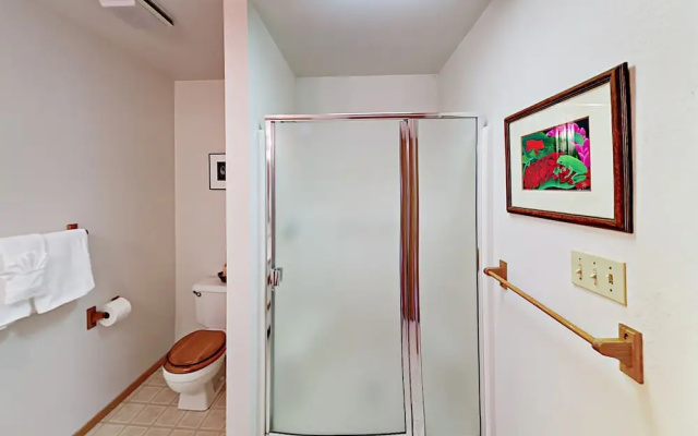 Riverfront Retreat - 3 Br Home