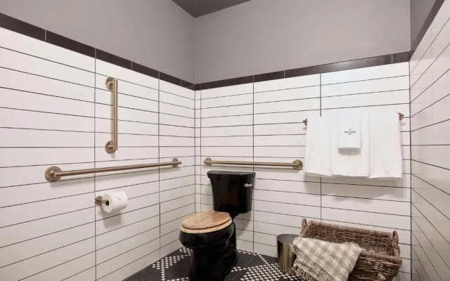 The Chicago Hotel Collection - Wrigleyville