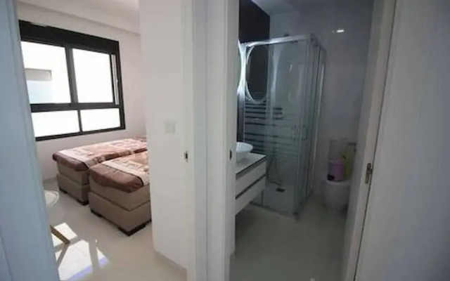 Stylish Apartment Near the Coast