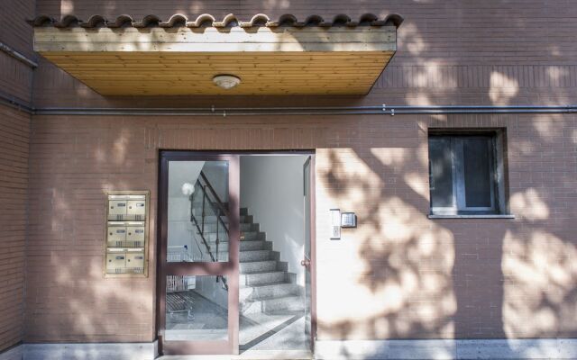 Отель Flatinrome Residence Fiera вид на фасад