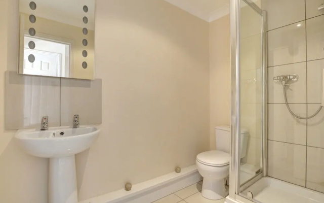 Modern Holiday Home in Padstow With Private Garden