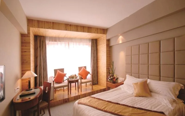 Golden Guangda Hotel