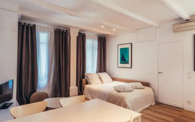 Contemporary Apartment in Nice
