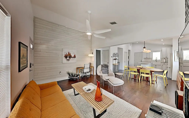 305whaya 3 Bedroom Home