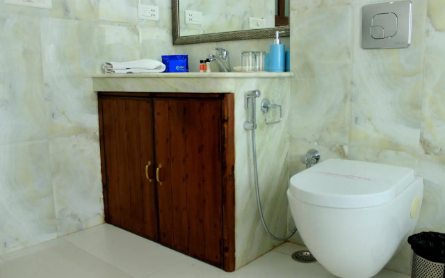 OYO Premium Home Stay Shikarbadi