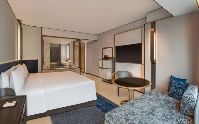 Hilton Saigon