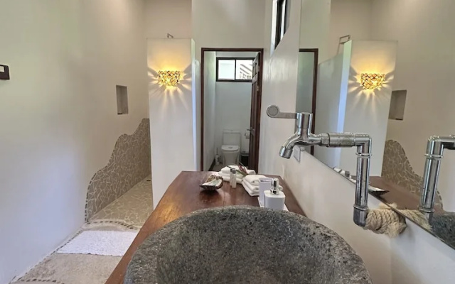 Akua Ocean View Suites