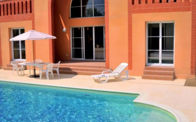 Golf-side Sanctuary in Mazamet