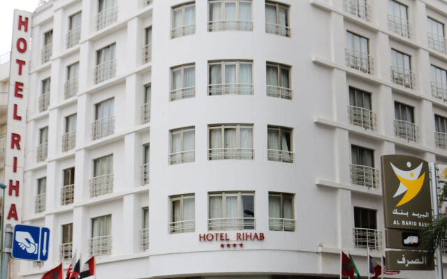 Rihab Hotel вид на фасад